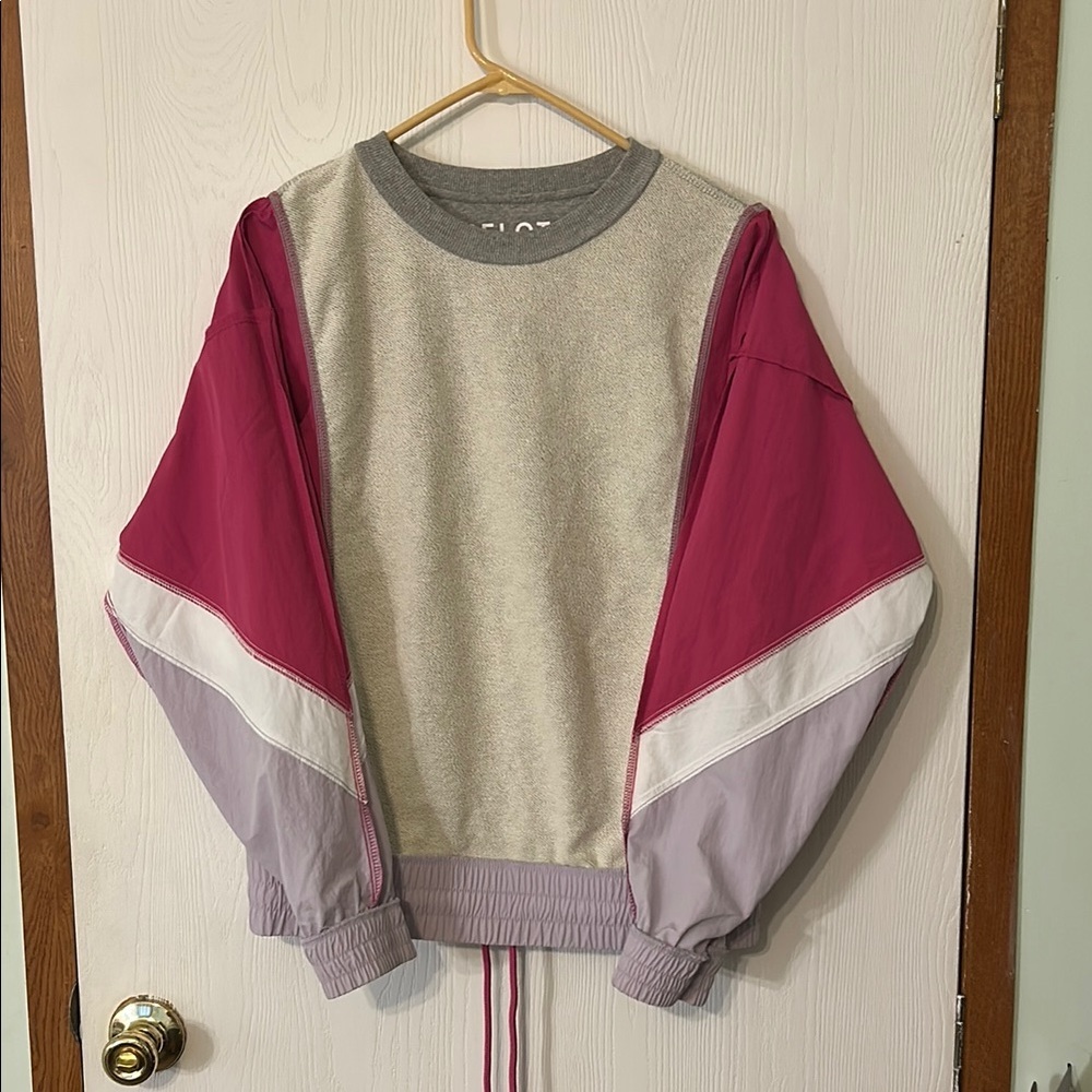 Peloton Gray and Pink Women's Pullover Size Medium - Picture 8 of 9